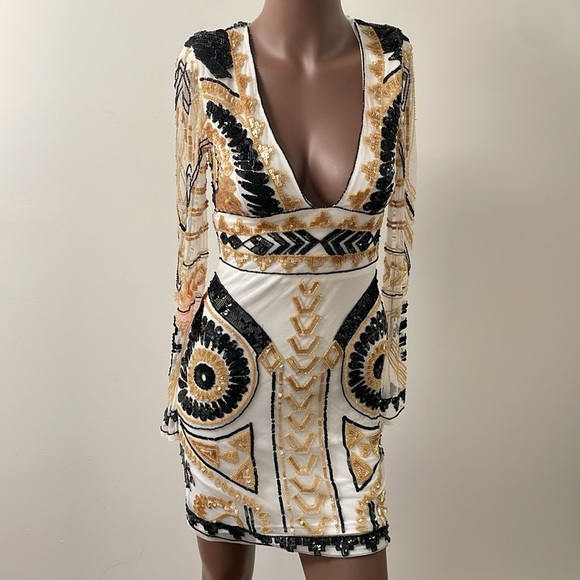 Starlet London Selena Embellished Plunge Mini Dress Sequins White Gold 2 New - Picture 3 of 15